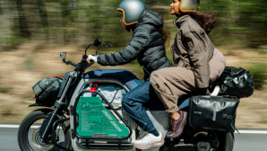 Cốp 120 lít trên một chiếc xe 2 bánh? ANY Mobility LUV 1 khiến xe tay ga truyền thống phải dè chừng