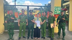 Huỳnh Thị Ngọc Thủy SN 1986 bị bắt ngay khi vừa nhập cảnh về Việt Nam sau 11 năm trốn truy nã