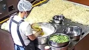 Trường mầm non trộn sơn chứa chì vào thức ăn của trẻ cho bắt mắt hơn, chủ trường lĩnh án chung thân