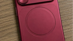 iPhone 18 có thể có cụm camera kéo dài và màu đỏ rượu vang gần giống iPhone 18 Pro