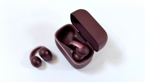 Anker soundcore AeroClip 2: Đàm thoại giữa phố ồn, đeo nhẹ và thêm điểm nhấn cho phong cách