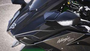 Kawasaki Ninja H2 CARBON 2027 lộ diện: Siêu mô tô siêu nạp 209 mã lực, giới hạn chỉ 300 chiếc