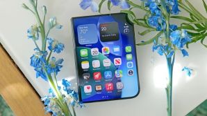 iPhone Duo gập 11.000 lần liên tục: Nếp gấp hiện rõ, bản lề bền kinh ngạc, Android phải nể sợ