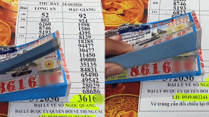 Mua nguyên cây 160 tờ vé số, người đàn ông trúng 16 giải đặc biệt và 144 giải an ủi tổng hơn 39 tỷ