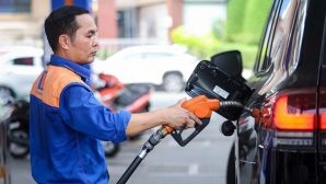 Cập nhật giá xăng dầu hôm nay 26/10: Dầu quay đầu giảm sau phiên tăng đỉnh điểm, xăng trong nước dự kiến sắp tăng