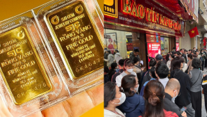 Bảng giá vàng hôm nay 27/10: Vàng SJC vàng 9999 'nơi tiến nơi lùi', giá cả đứng trước mốc thử thách