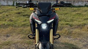 Tin xe hot 29/10: ‘Vua côn tay’ 250cc mới trình làng, có đủ ABS 2 kênh và TCS, giá 48 triệu đồng rẻ hơn Yamaha Exciter