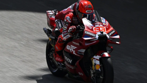 Marquez độc chiếm Sepang, Martin gây sốc khi trở lại chỉ 6 ngày sau chấn thương kinh hoàng