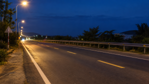 Va chạm ô tô trên đường Mũi Né, nam thanh niên tử vong sau tiếng động lớn