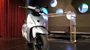 Tin xe hot 30/10: ‘Vua xe ga’ mới ra mắt với giá hấp dẫn, phong cách khác xa Honda SH, có ABS 2 kênh xịn hơn SH Mode