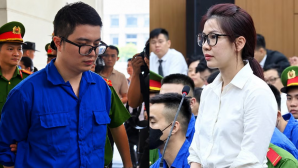 Bạn gái kể về 9 năm yêu Mr Pips và lần đi gặp ‘trùm cuối’, nhận hơn 78kg vàng từ một người lạ