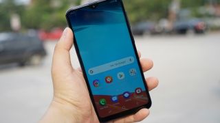 Galaxy M10: khi Samsung quay lại phân khúc phổ thông