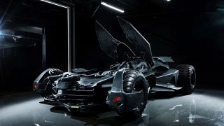 Siêu xe 'Người Dơi' Batmobile cực hiếm bất ngờ 'lên kệ' với giá khủng 