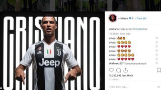 Chỉ với một bức ảnh trên Instagram, Ronaldo kiếm được gần 1 triệu đô