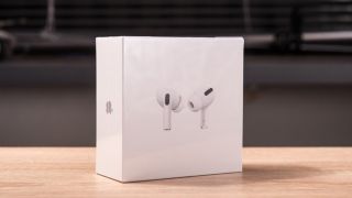 Sử dụng thường xuyên, AirPods Pro sẽ biến thành ‘cục gạch’ sau 3 năm?