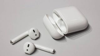 Apple dẫn đầu thị trường tai nghe true wireless, Xiaomi xếp thứ 2