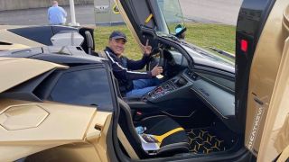 Đại gia Vinh Hồ chơi lớn, tậu hẳn Lamborghini Aventador SVJ để tham dự hành trình siêu xe
