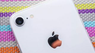 iPhone giá rẻ mới chuẩn bị được Apple đưa lên kệ trong tháng 3