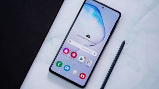 Trên tay Galaxy Note 10 Lite: Cấu hình mạnh, bút S-Pen giá 14 triệu