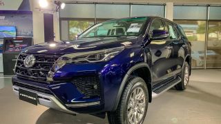 Bộ ảnh Toyota Fortuner 2020 mới về đại lý đang gây sốt cộng đồng mạng