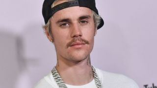 NÓNG: Justin Bieber bị cáo buộc h.iếp d.âm 2 người phụ nữ trong lúc hẹn hò Selena Gomez