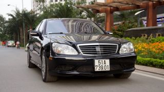 Xế bạc tỷ Mercedes cũ rớt giá ê chề, rẻ ngang ngửa Kia Cerato