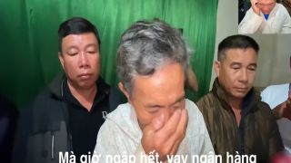 Vợ chồng Thủy Tiên chi thẳng 200 triệu cứu trợ 1 hộ dân ở Hà Tĩnh, người chồng khóc nấc vì xúc động