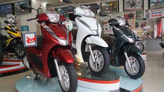 Loạt xe máy giảm giá cuối năm: Honda SH giá rẻ bất ngờ; Winner X cùng Exciter tung ưu đãi 'khủng'