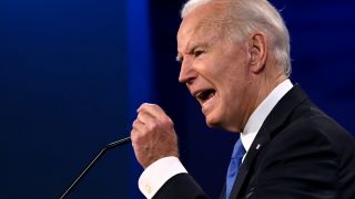 Joe Biden công khai chỉ trích Donald Trump là 'nỗi hổ thẹn quốc gia', quan chức Hoa Kỳ ngao ngán