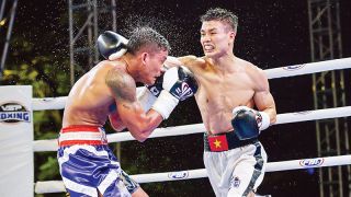 Gặp lại bại tướng Thái Lan, VĐV boxing ĐT Việt Nam rủ đối thủ giao lưu võ thuật tại làng Olympic