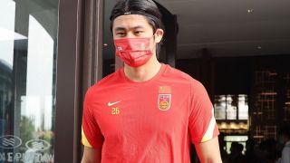 Cầu thủ Trung Quốc chỉ ra điểm yếu của Việt Nam, tuyên bố sẽ thắng bằng lối đá đẹp