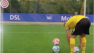 Video bóng đá: Erling Haaland biểu diễn kỹ năng khó tin trên sân tập của Dortmund