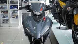 Yamaha Exciter 155 2021 phiên bản mới đẹp hút hồn tại đại lý, giá bán khiến Winner X 'sửng sốt'