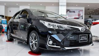 Giá xe Toyota Corola Altis 2021 giảm giá cực gắt quyết ‘lấn át’ Honda Civic: Cơ hội mua xe siêu hời