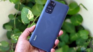 Mở hộp, trên tay Redmi Note 11S: Mỏng nhẹ hơn cả Galaxy S22, 'giá rẻ' khiến khách Việt 'đứng hình'