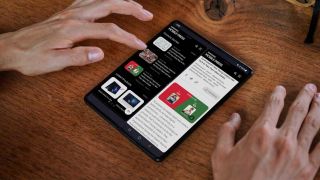 Samsung Galaxy Z Fold 4 có thể đi kèm với dung lượng lưu trữ gấp đôi Z Fold 3