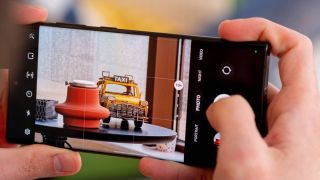 Samsung Galaxy S22 series được cải tiến camera với bản cập nhật phần mềm tháng 6/2022
