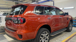 Ford Everest 2022 bất ngờ lộ ảnh 'nóng', sắp có màn đối đầu 'cực gắt' với Hyundai Santa Fe Việt Nam