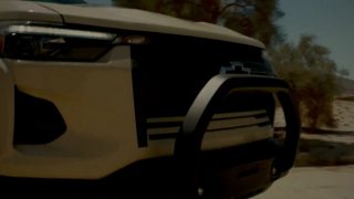Đối thủ của Ford Ranger Raptor bất ngờ tung teaser mới, chốt lịch ra mắt ngay trong tháng sau