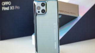 Bảng giá điện thoại OPPO tháng 8/2022: Siêu phẩm Find X3 Pro có khuyến mại cực khủng gây sốt