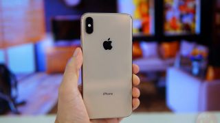 Giá iPhone XS Max tháng 8/2022 giảm cực sâu, chưa đến 9 triệu thừa sức ‘đe nẹt’ iPhone 11