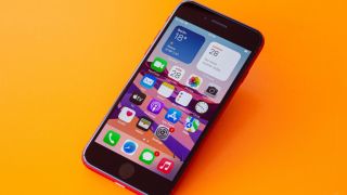 iPhone SE 2022 chốt giá 10 triệu, cấu hình mạnh ngang iPhone 13 Pro Max