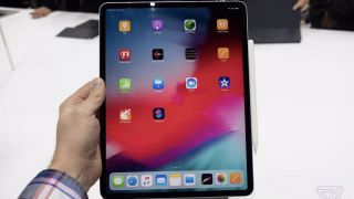 Giá iPad Pro 2018 tháng 10, phần cứng ngon, giá rẻ hơn iPad Gen 10 mới