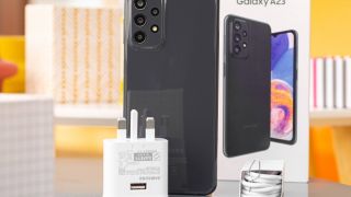 Giá Galaxy A23 cuối tháng 10 bật tăng, ngang ngửa với iPhone XS cũ