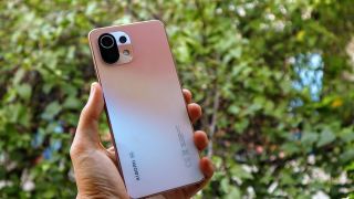 Giá Xiaomi 11 Lite 5G NE tháng 11: Hấp dẫn khó tin nhờ đại lý áp ưu đãi khủng 