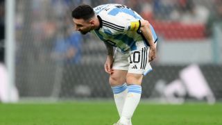 Messi dính chấn thương trong trận thắng Croatia, nguy cơ vắng mặt ở Chung kết World Cup 2022