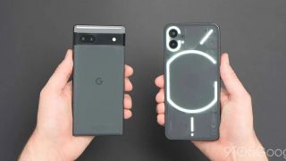 CEO của Nothing khẳng định Nothing Phone (1) vượt trội hơn Google Pixel 6a