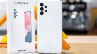 Mua ngay điện thoại Samsung giá chỉ 3.7 triệu có thiết kế đẹp, trang bị ‘khủng’ chẳng kém Galaxy S23