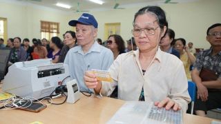 Tiết lộ mức lương hưu cao nhất Việt Nam hiện tại, choáng trước số tiền nhận hàng tháng