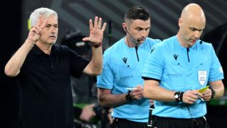 Jose Mourinho chặn xe, buông lời nhục mạ Anthony Taylor sau trận Chung kết Europa League